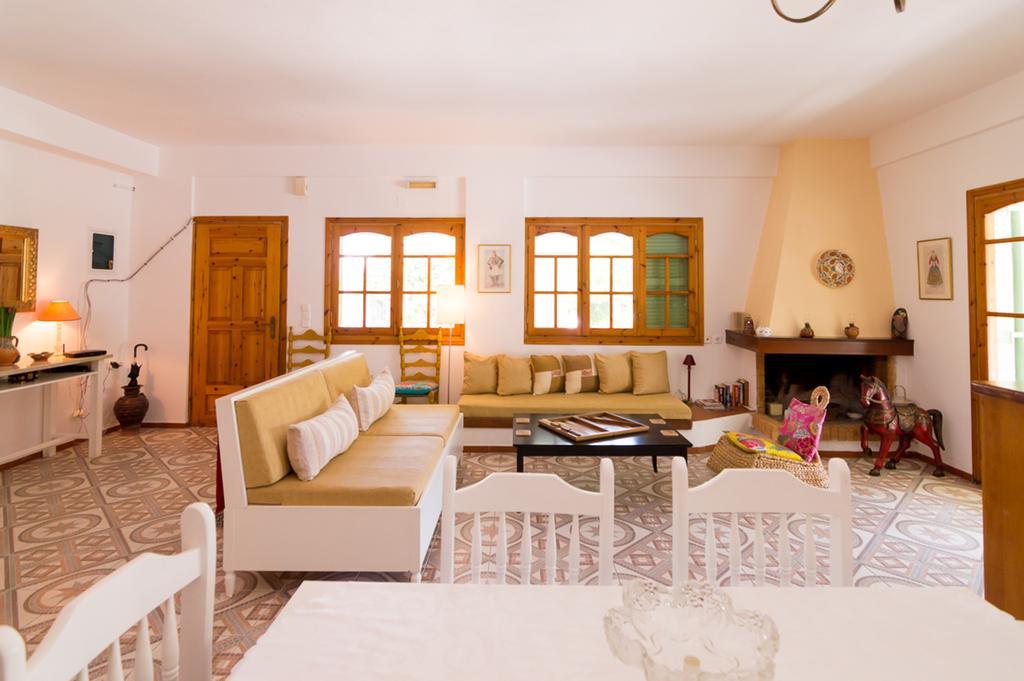 Athena Olive Grove & Estate Holiday home